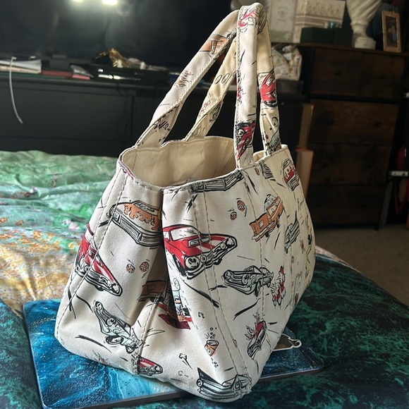 Prada Canapa American Car Hawaii RARE Ivory Tote Bag - Picture 9 of 15